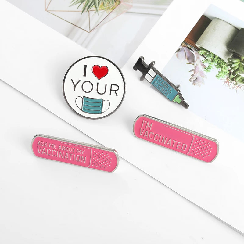 Pin "I love your mask"