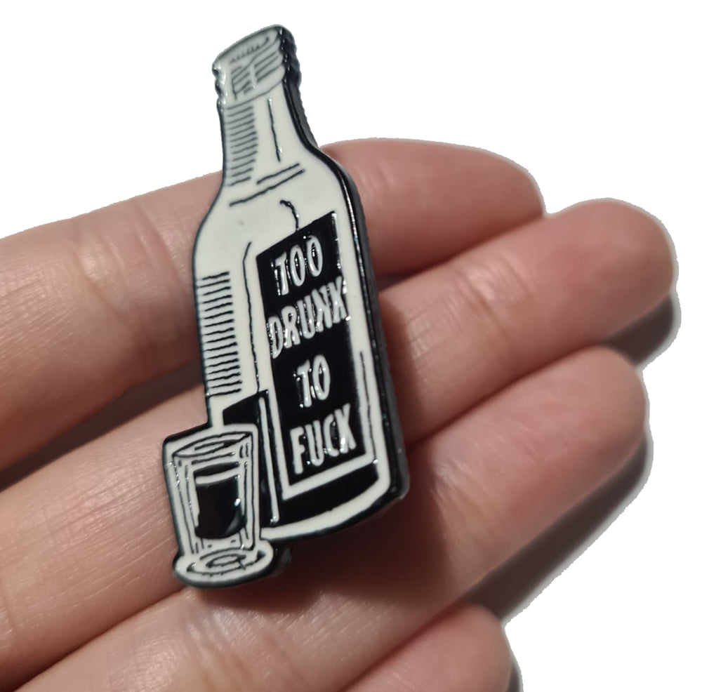 Pin sticlă "Prea Beat"