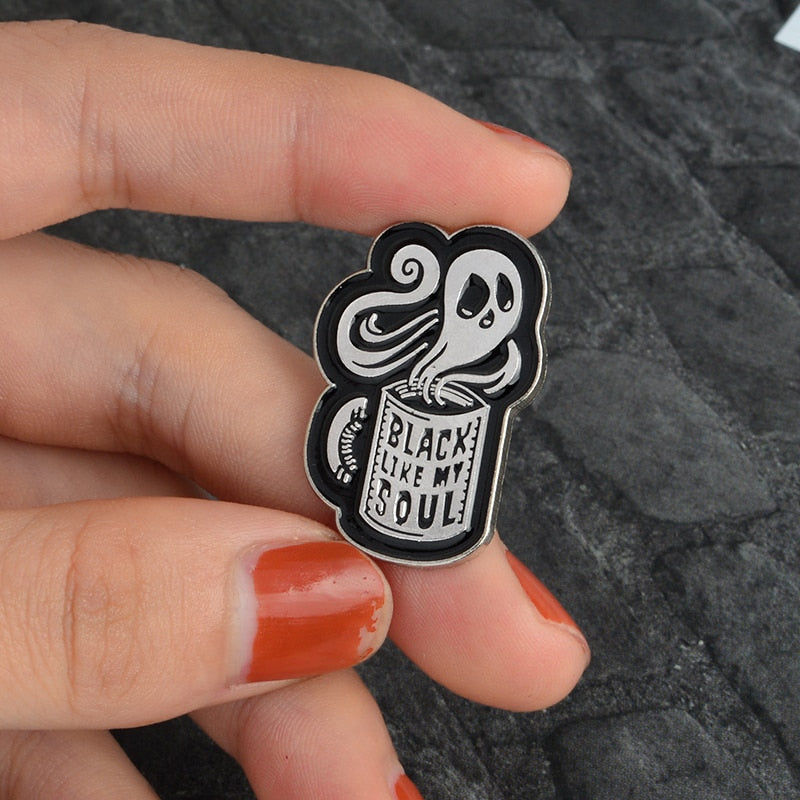 Pin Cafea Fantomiță "Black Like My Soul"